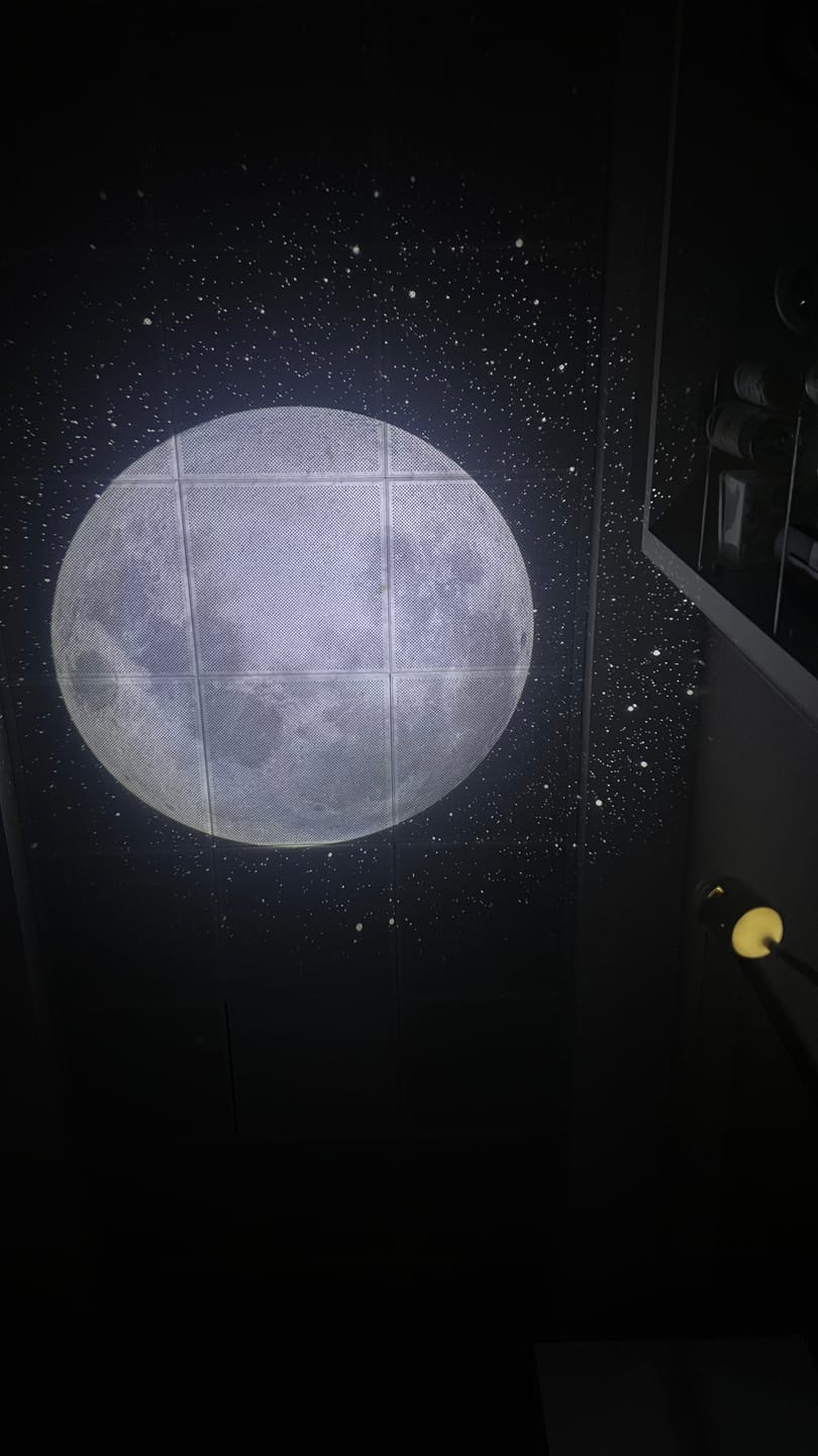 Customer photo review of USB Galaksi Projektör 2’si 1 Arada – LED Gece Lambası – 360° Ayarlanabilir 3 Değiştirilebilir Filmli LED Projektör