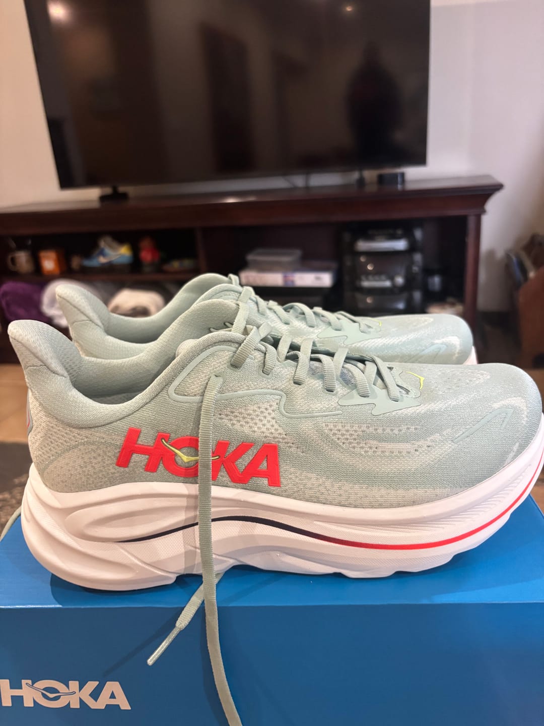 Customer photo review of Clifton 10 Wide (M)