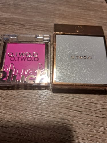 Customer photo review of O.TWO.O SILKY GLOW POWDER BLUSH