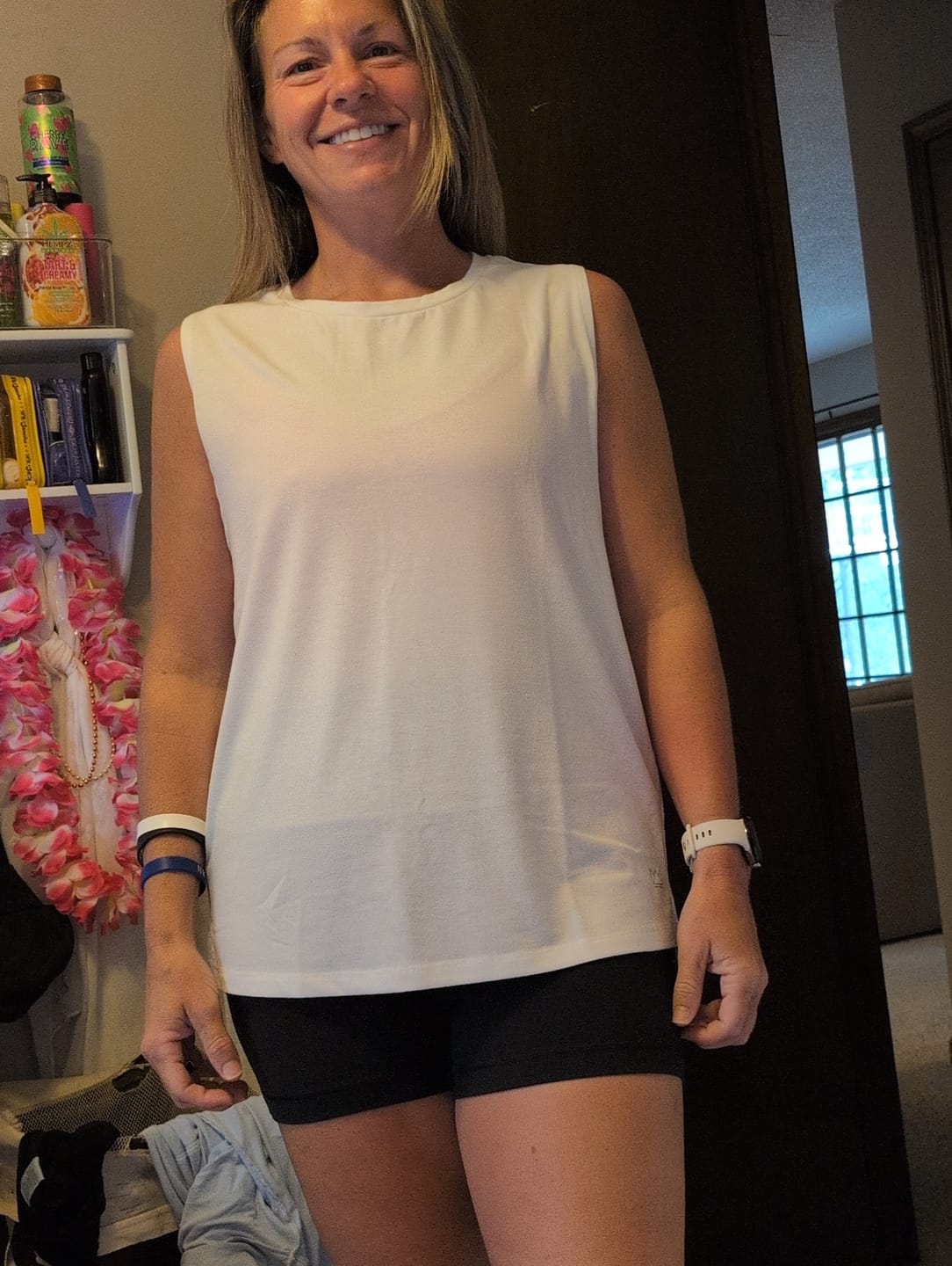 Customer photo review of Flowy Scoop Hem Muscle Tank
