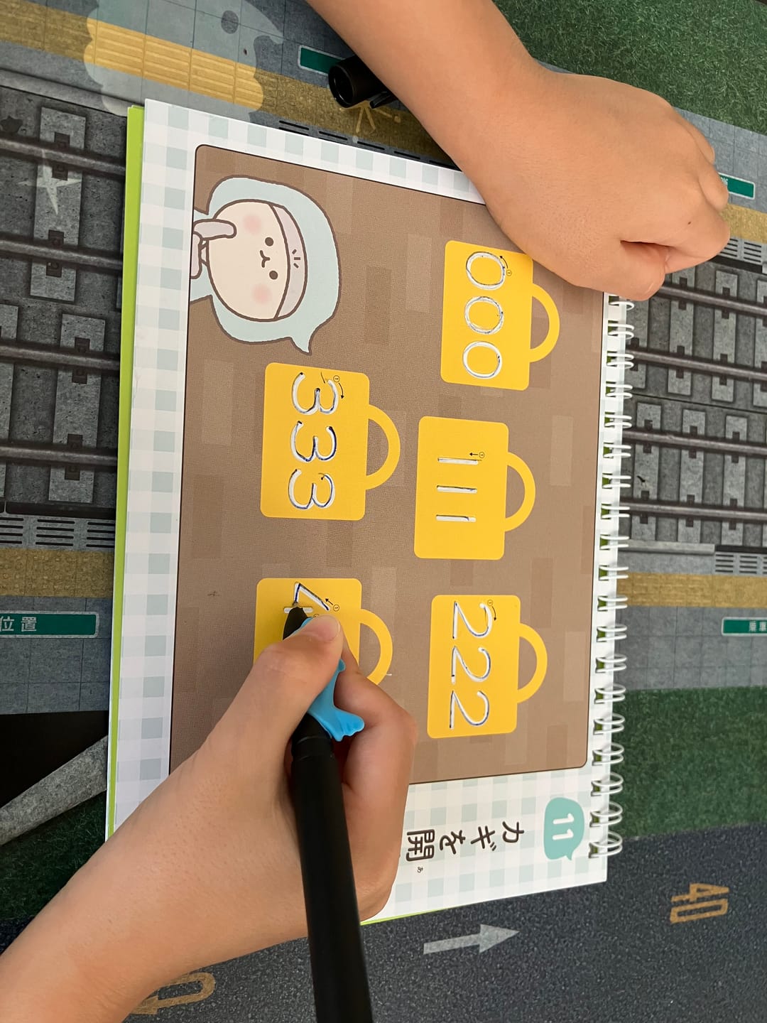 Customer photo review of 【2026年6月29日発売！】まほうのドリル かくちから 書くための土台をつくる 数字・運筆ワーク