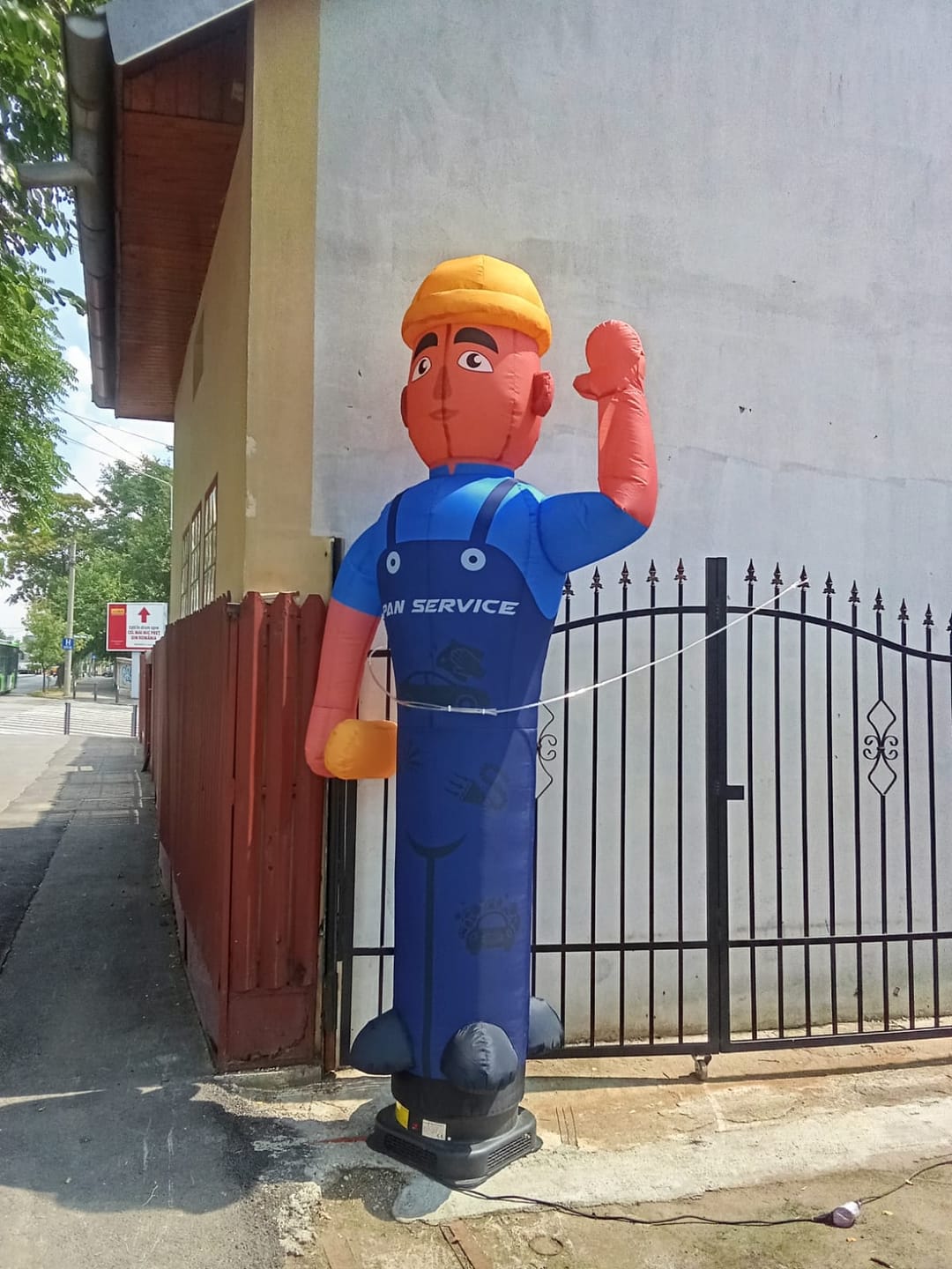 Customer photo review of Waving Puppet - custom shaped