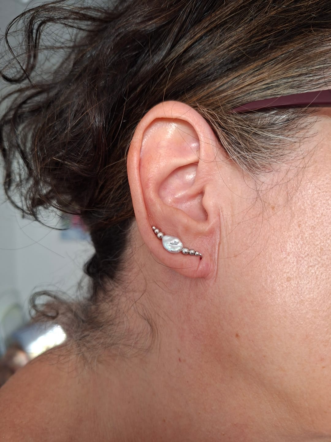 Customer photo review of Nubecita Ear Climber