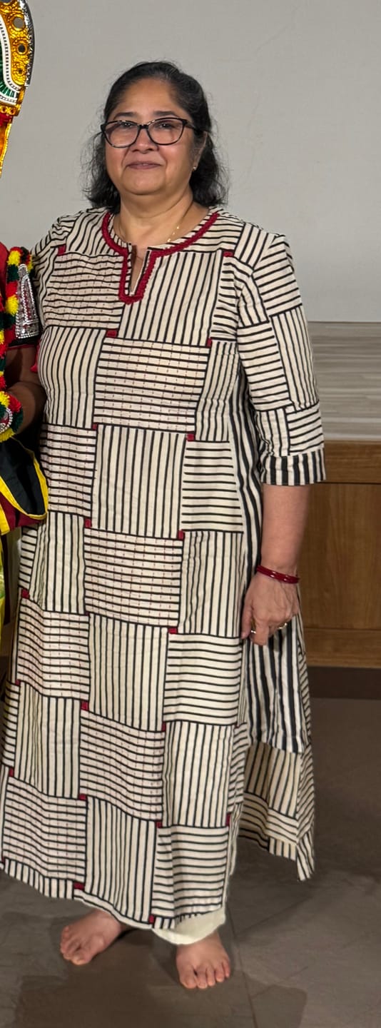 Customer photo review of Lattice Carnation Cotton Long Kurta With Side Twist