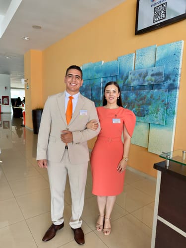 Customer photo review of Beatriz Tulip Sleeve Belted Sheath Vestido 526258