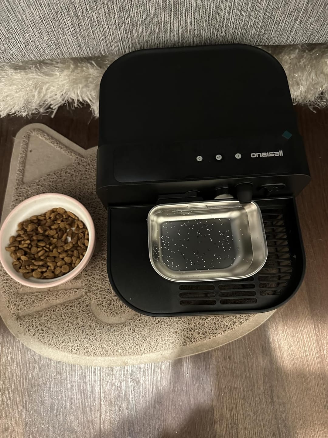 Customer photo review of Oneisall 3,5L FreshFill Filterloser Katzen-Trinkbrunnen mit Frischwassersystem