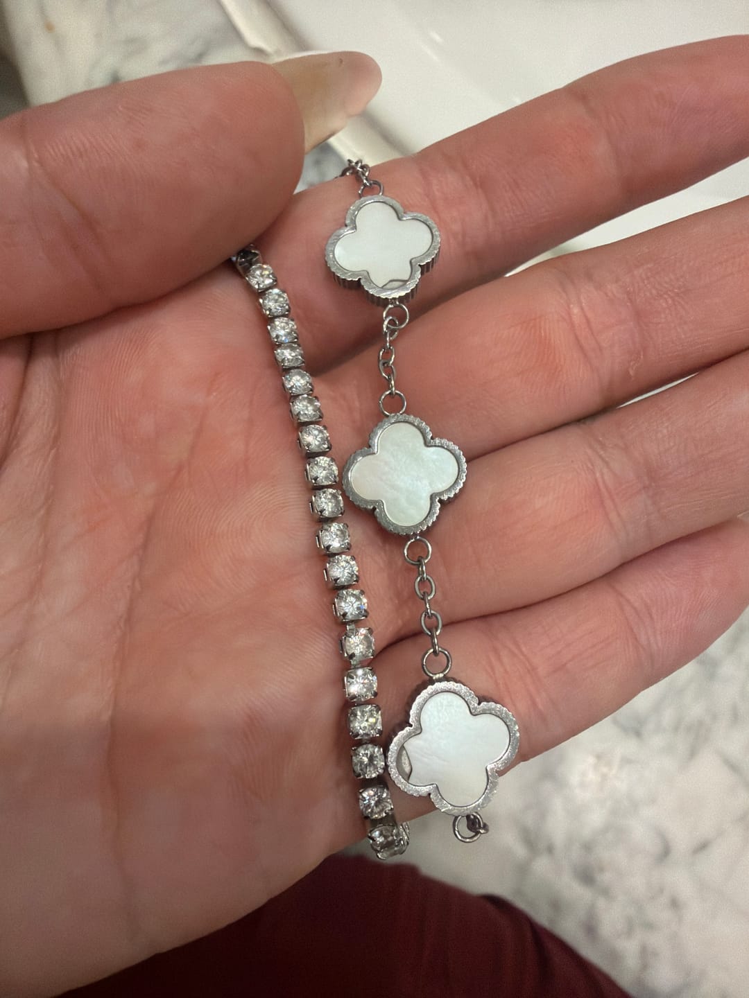Customer photo review of Perlmutt Lucky Leaf Abbaddon Armband 14k Vergoldet