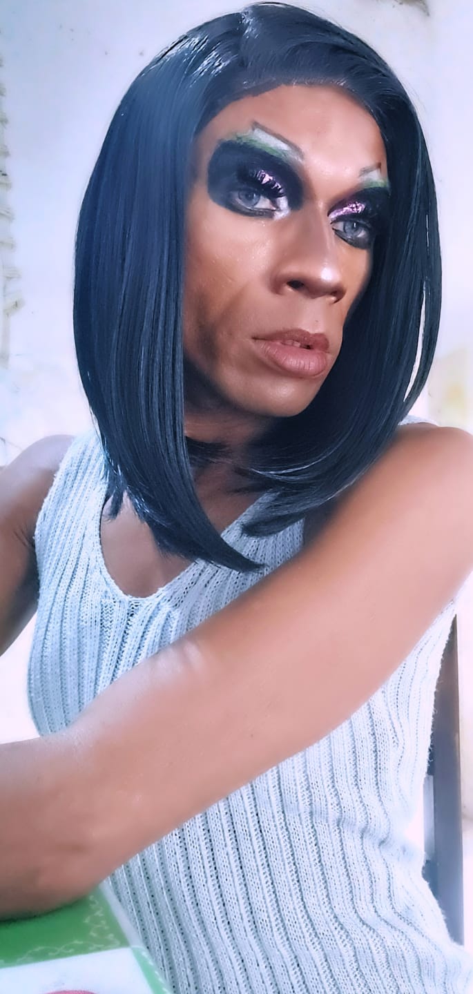 Customer photo review of Lace Front HD Belena Castanho Escuro Repartição Livre 13x4