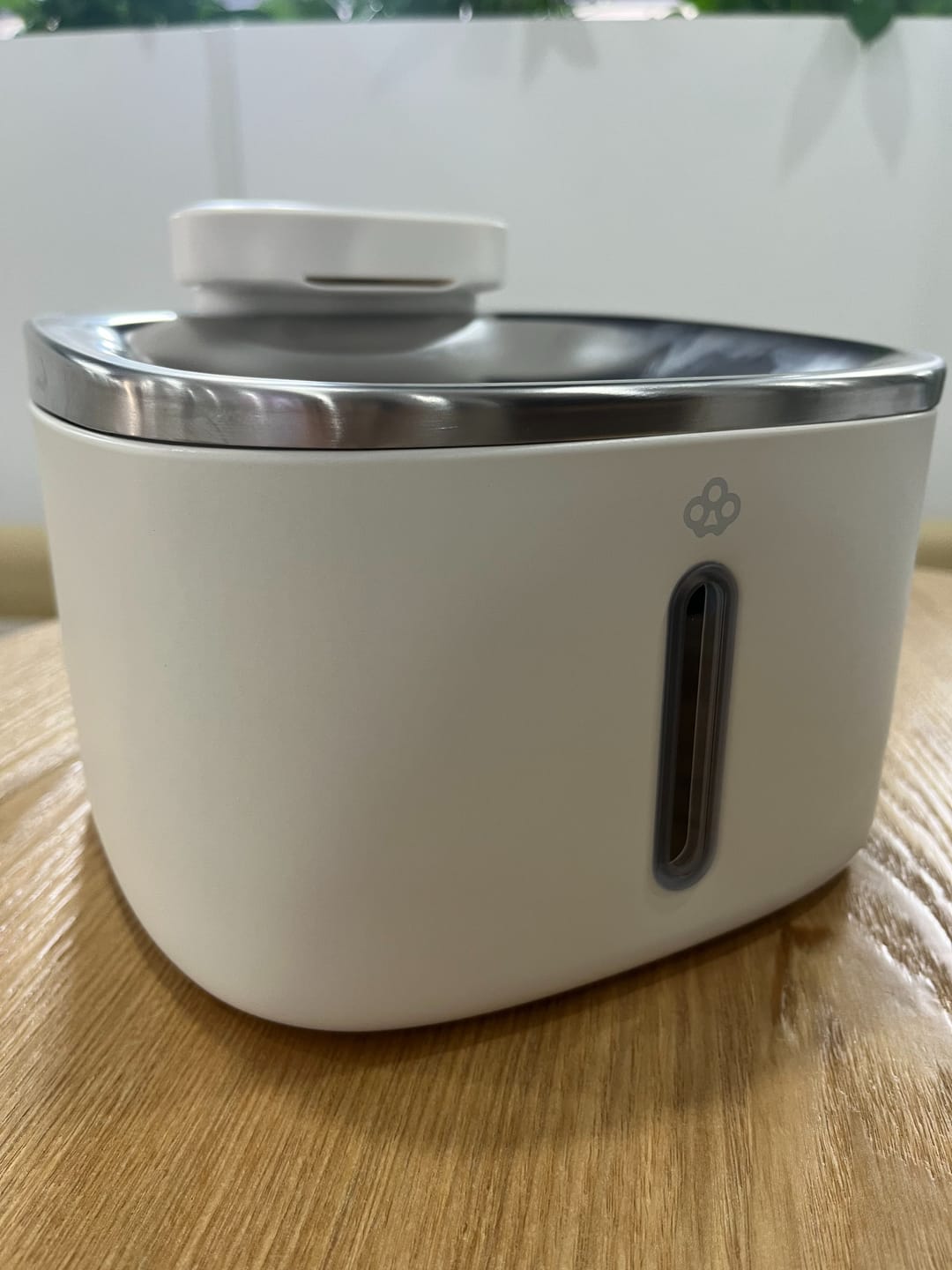 Customer photo review of Oneisall 3.5L Kabelloser Edelstahl Trinkbrunnen für Katzen mit 3 Filtern