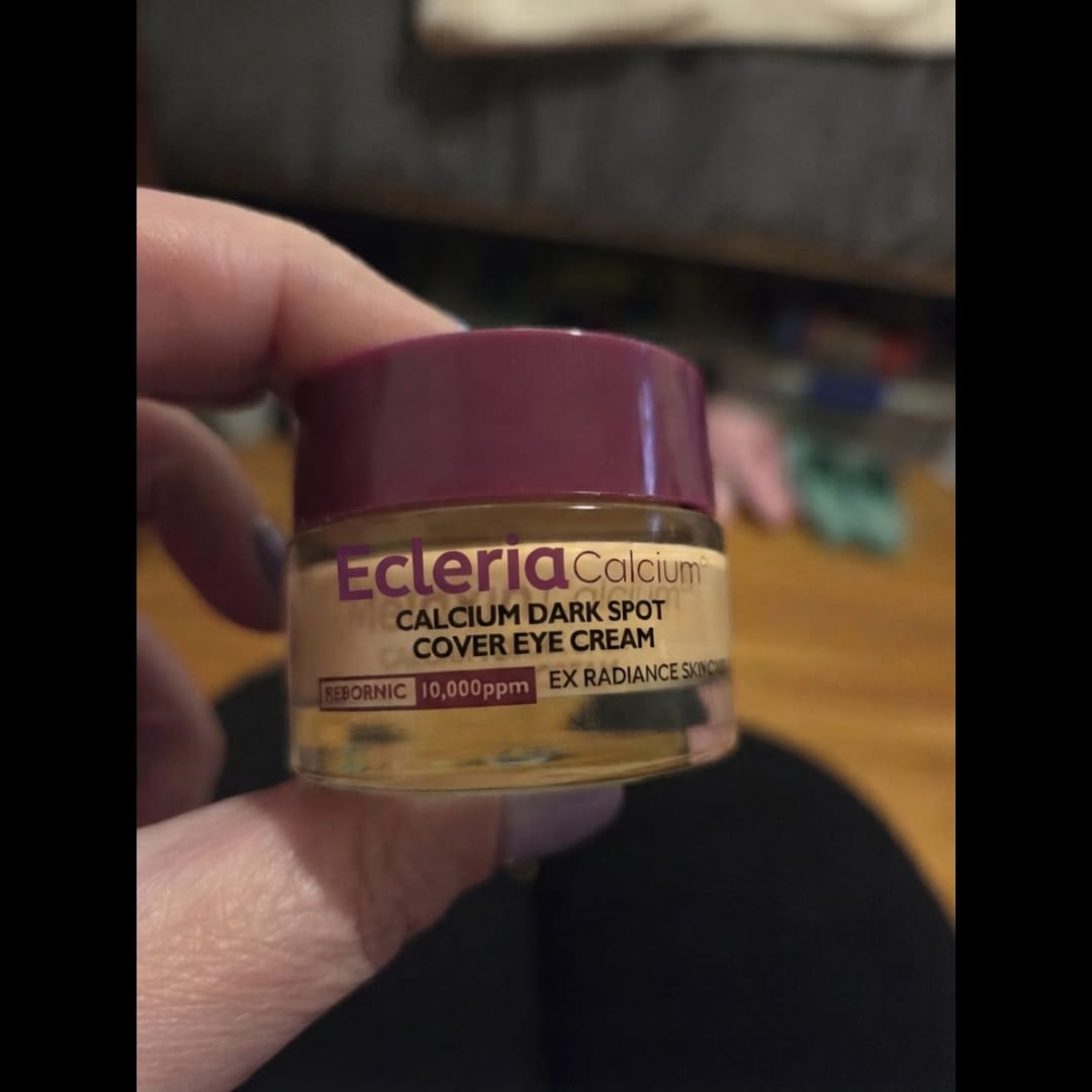 Customer photo review of Ecleria Calcium Eye Cream