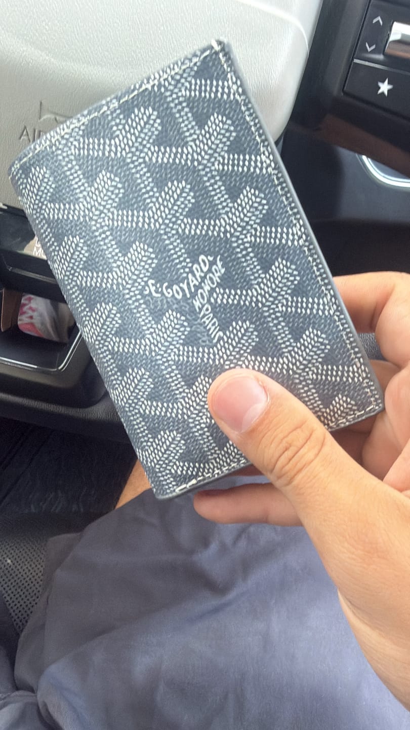 Customer photo review of Cartera Gray
