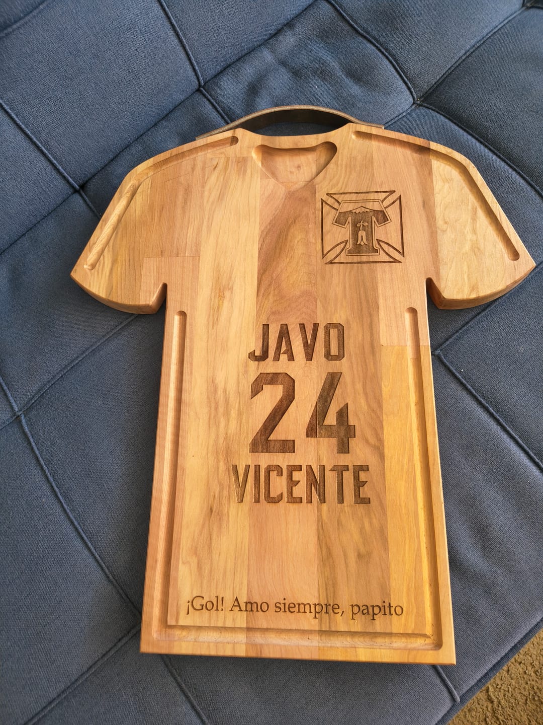 Customer photo review of Tabla Camiseta Futbol Personalizada