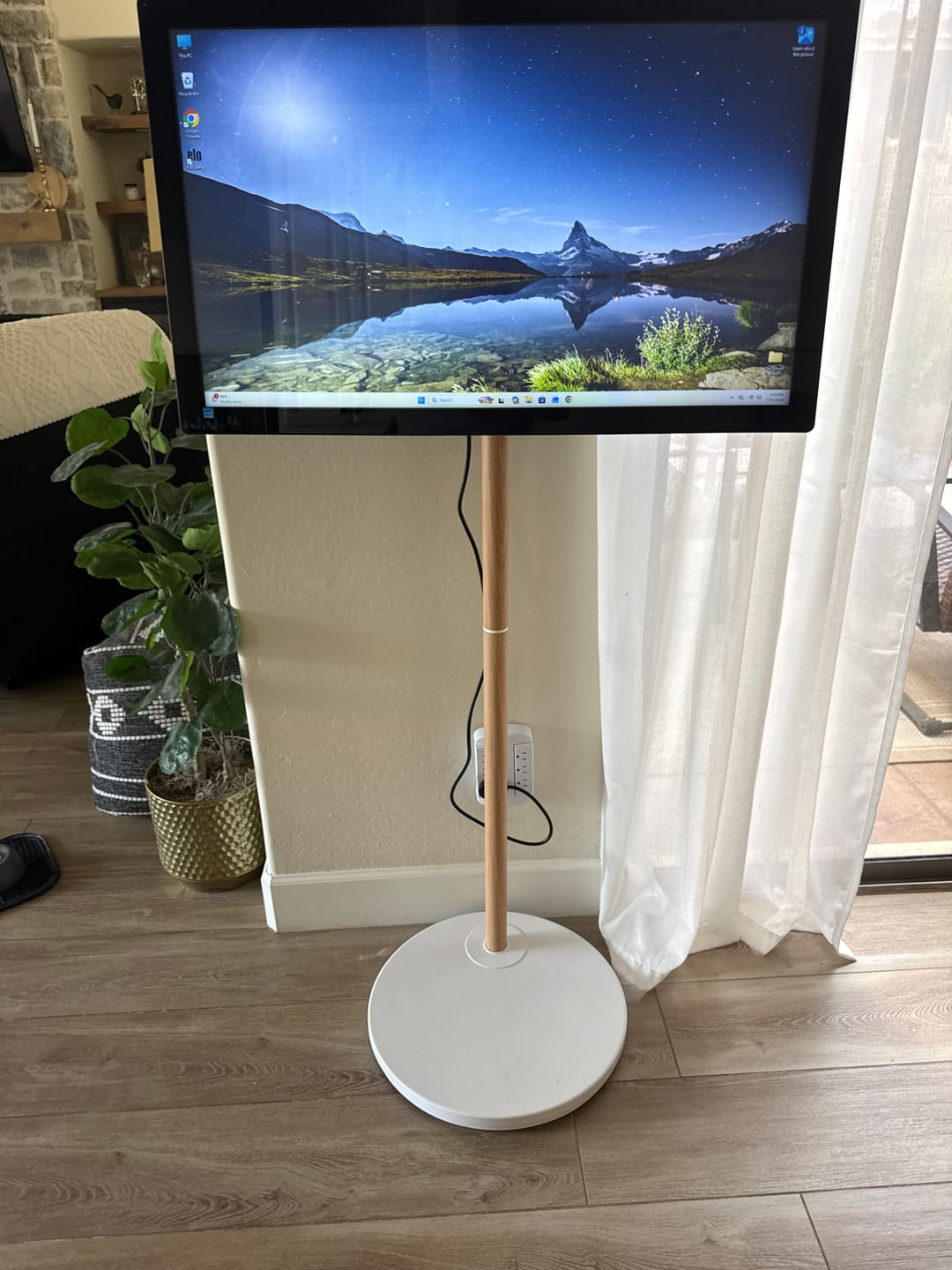 Customer photo review of Master V2 PRO FT48 TV Stand