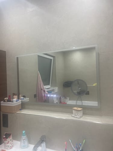Customer photo review of SONNI Badezimmerspiegel mit Beleuchtung Anti-Beschlag LED Touchschalter, Uhr, Temperatur, 3-Fach Vergrößerung, 60 cm