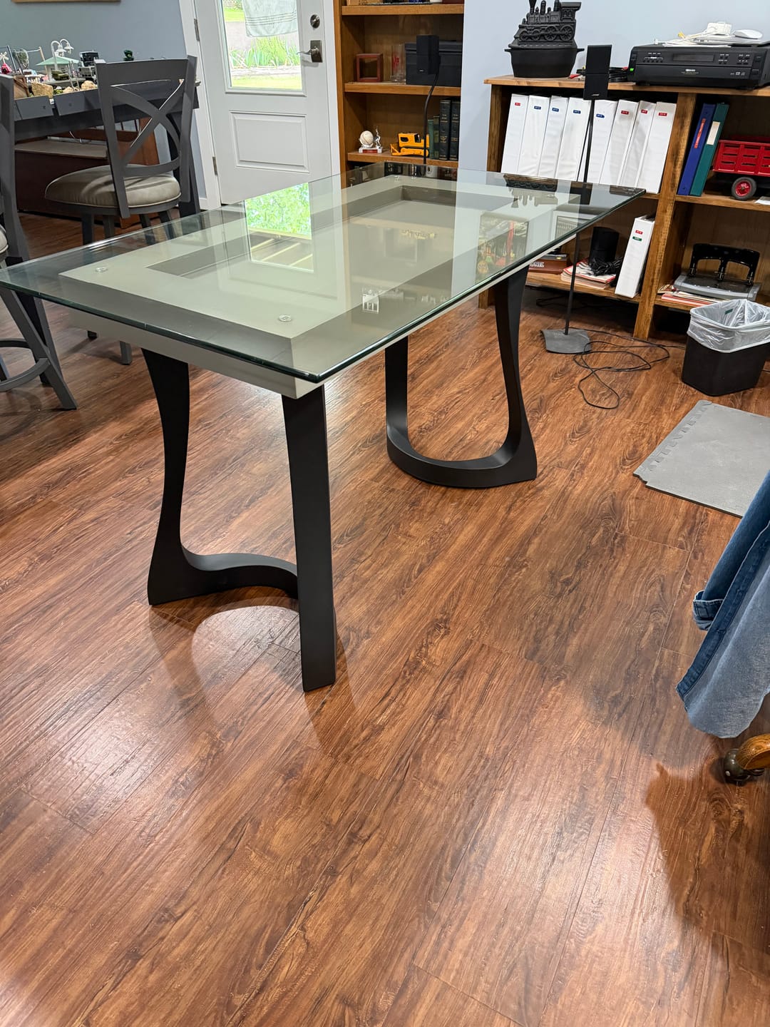 Customer photo review of Table Legs 436 Uzar 28" H Metal DIY Dining Furniture Legs