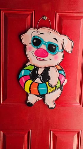Customer photo review of Mama Pig Pool Float Door Hanger