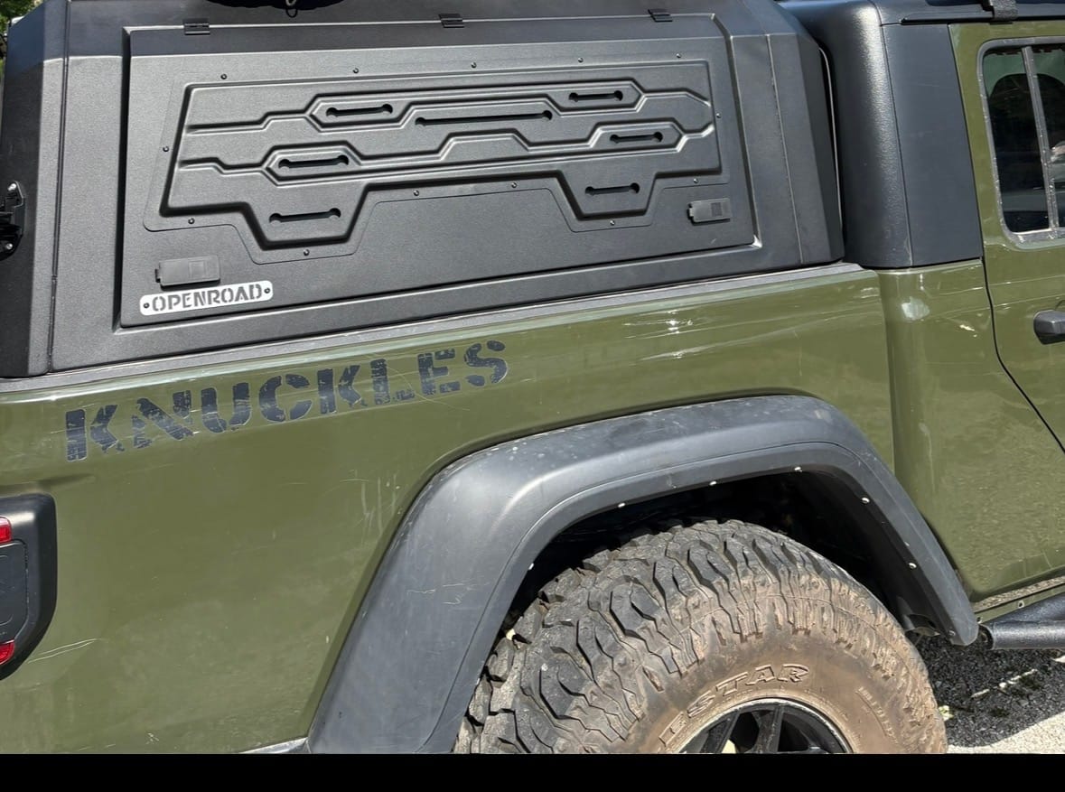 Customer photo review of OPENROAD Aluminum Truck Cap for Jeep Gladiator (2019-2026)