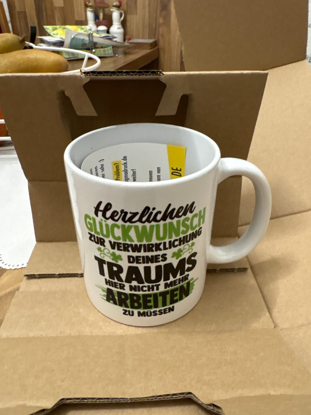 Customer photo review of Tasse Jobwechsel Geschenk Kollege Kollegin Abschied Spruch lustig Kaffeetasse Kleinigkeit Neuer Job Frau Mann Geschenkidee Kollegen Verabschiedung Abschiedsgeschenk Kaffee-Becher