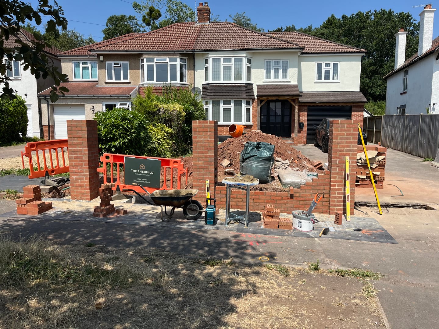 Customer photo review of Rhinobuild Zinc Plated Mortar / Spot Board Stand - with feet