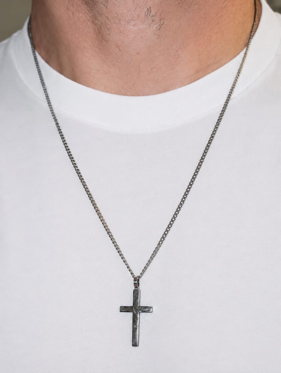 Customer photo review of Classic Cross & Curb Chain