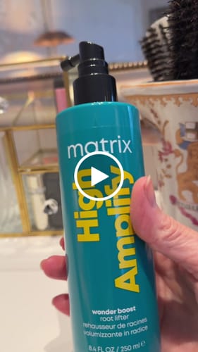 Customer video review of Matrix High Amplify Wonder Boost Root Lifter 250ml — Root Lift Spray