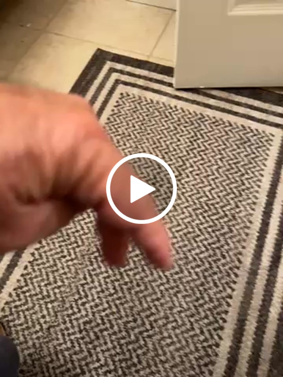 Customer video review of Seneca No Wind Favorable Quote Premium Tee