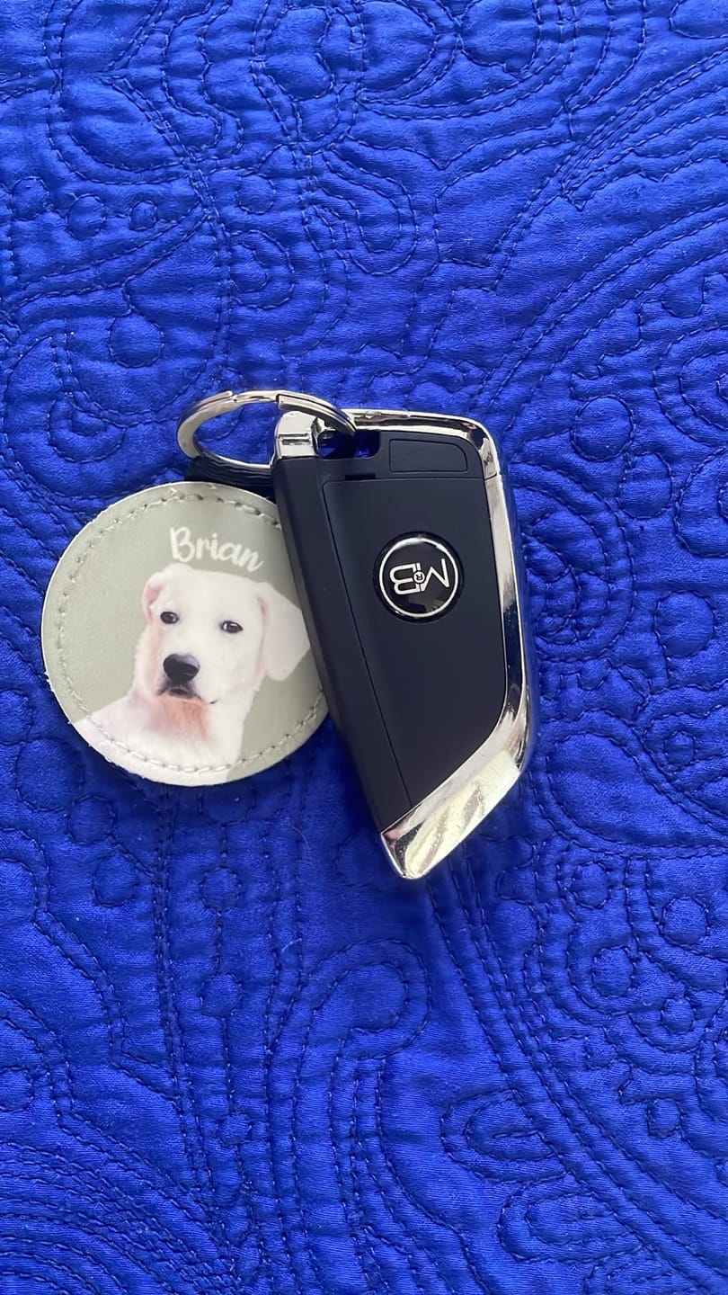 Customer photo review of Ritratto animale domestico - Portachiavi personalizzato