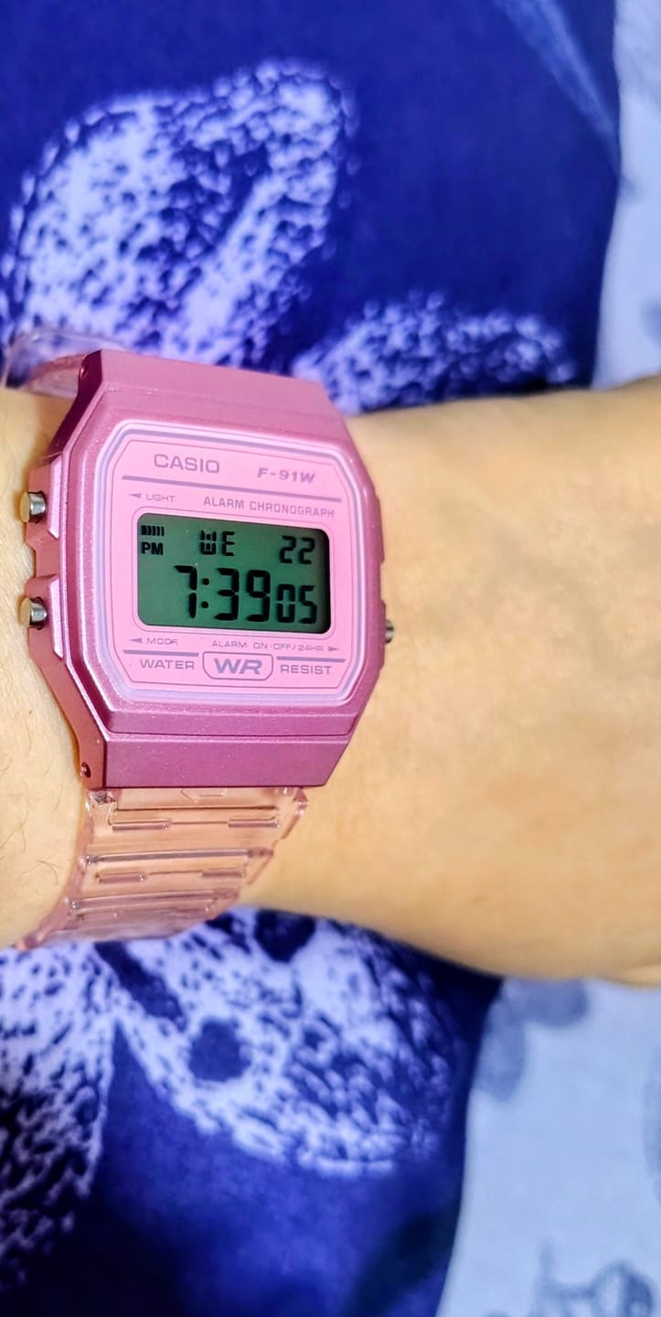 Customer photo review of Reloj Casio Vintage F-91WS-4 Rosado Transparente
