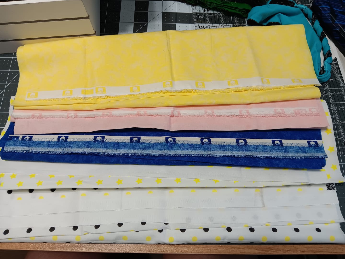 Customer photo review of End of Bolt Mystery Fabric