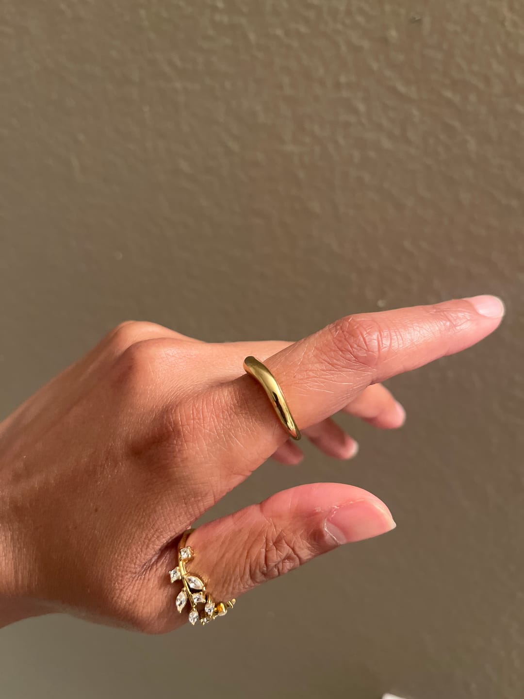 Customer photo review of Mina Gold Wave Ring