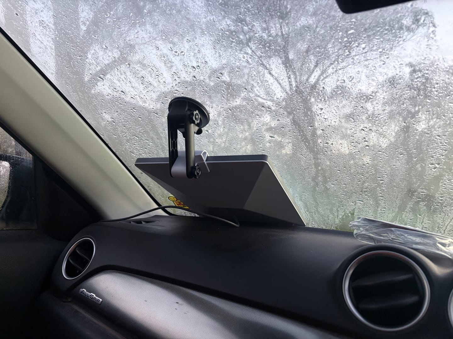 Customer photo review of Outcamp Dashboard & Windscreen Mount for Starlink Mini | Vehicle | Australia