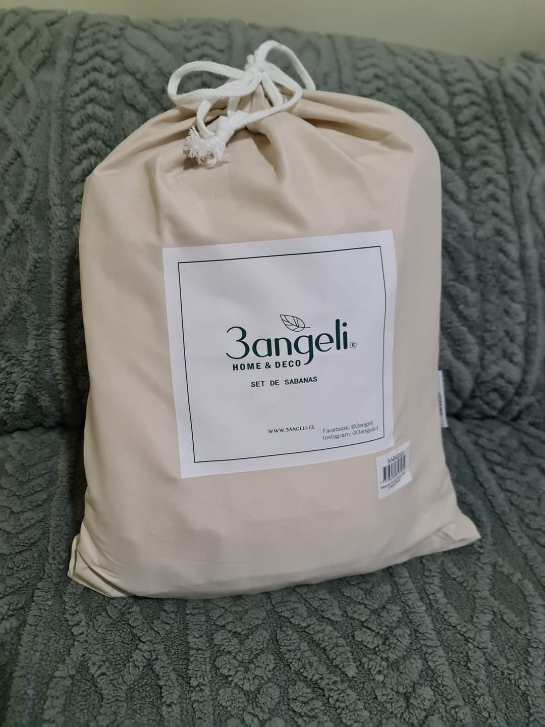 Customer photo review of Sábanas Lujo 1800 Hilos - 2 Plazas - Soft Touch
