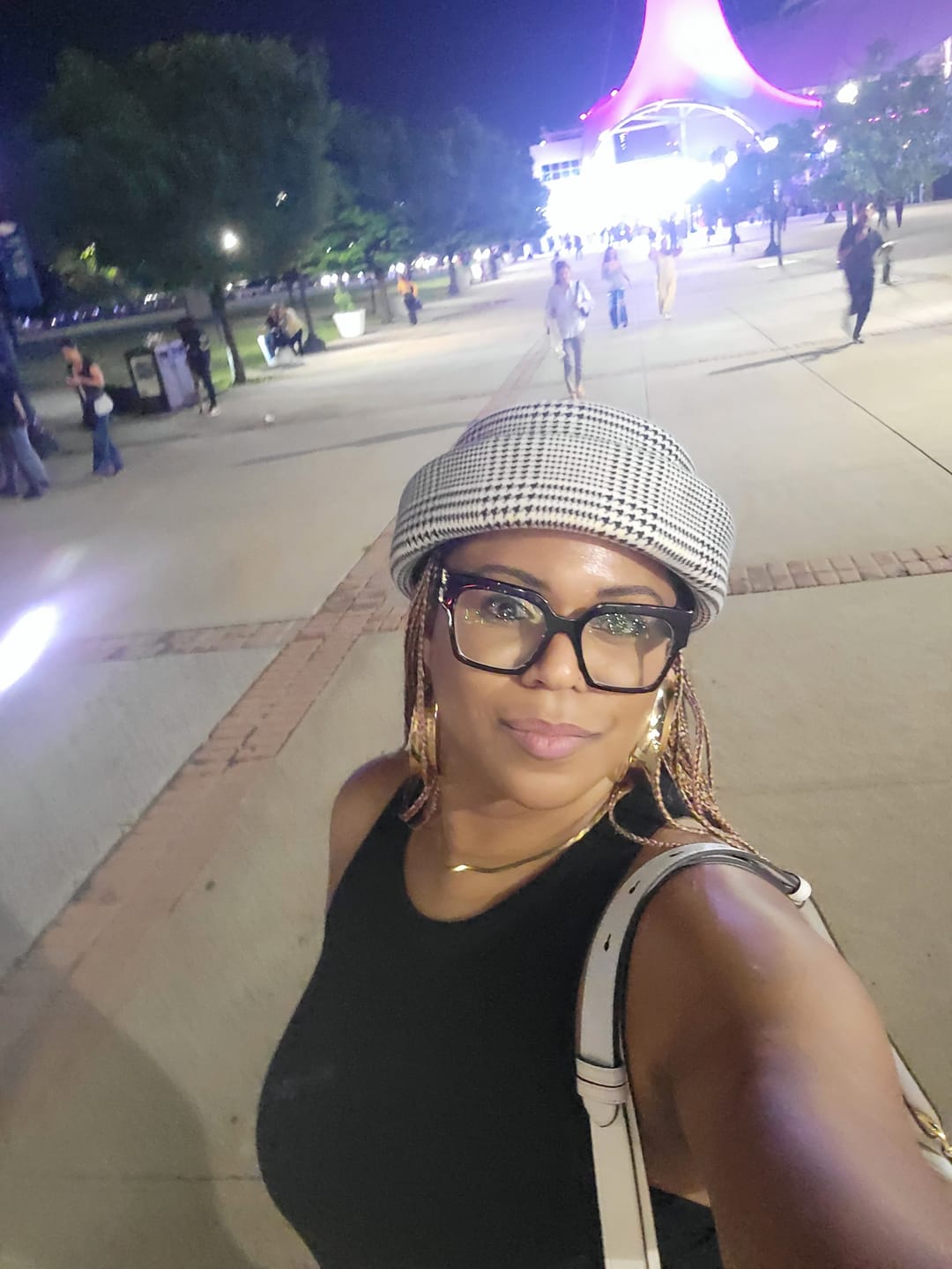 Customer photo review of London Pillbox Hat - Glen Plaid