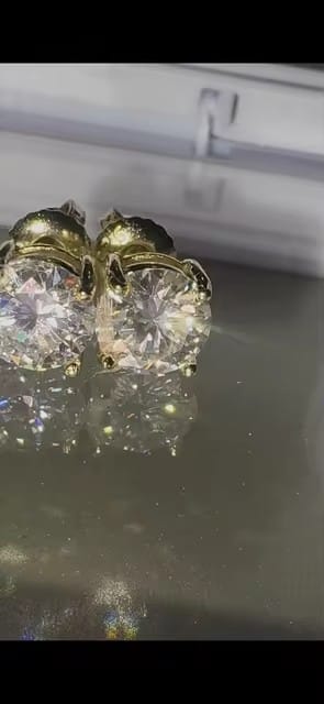 Customer photo review of Hot Sell Sterling Silver 925 White Gold VVS Moissanite Stud Earrings Screw Back