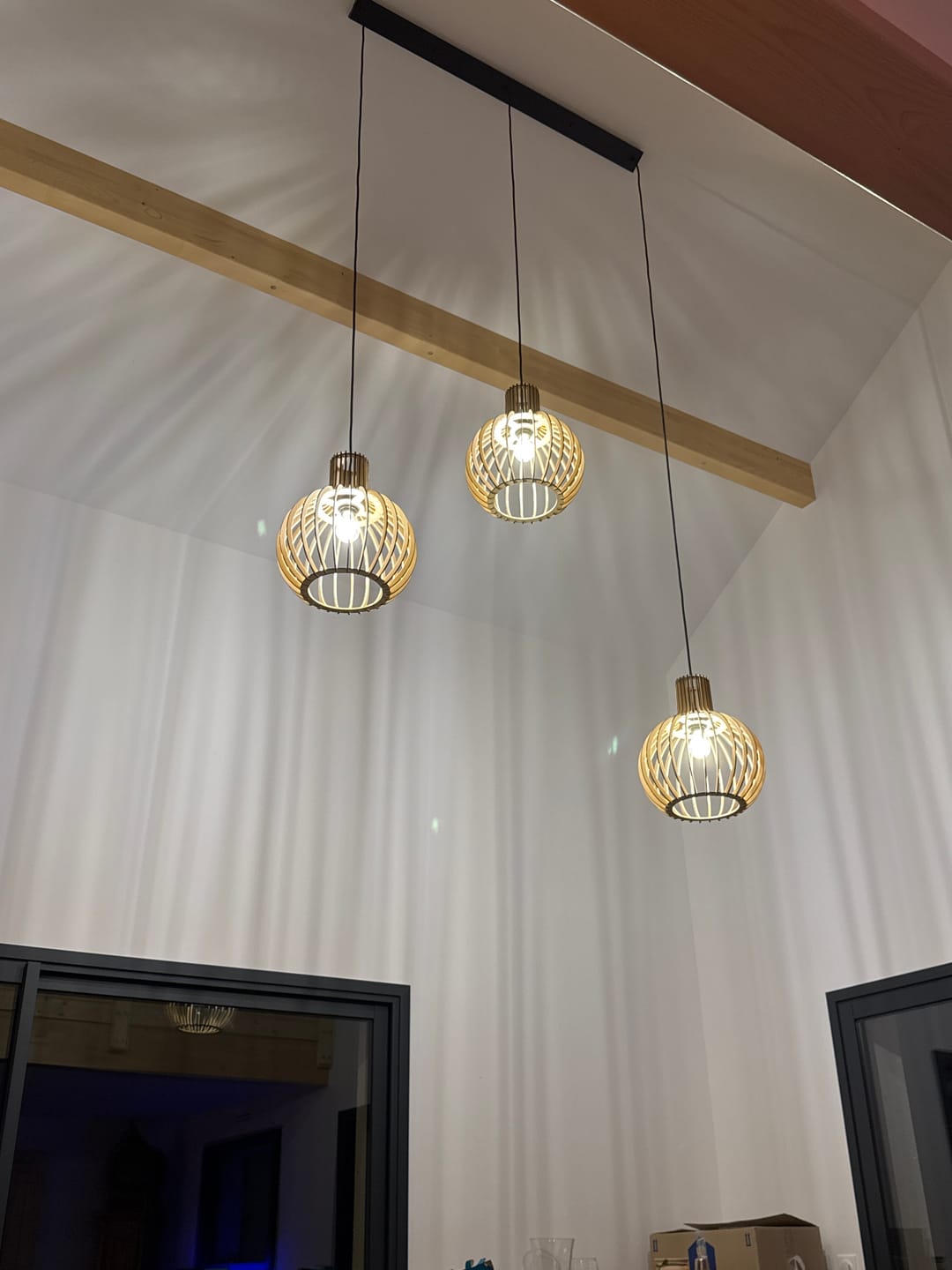Customer photo review of Suspension en bois scandinave |  Balinaise