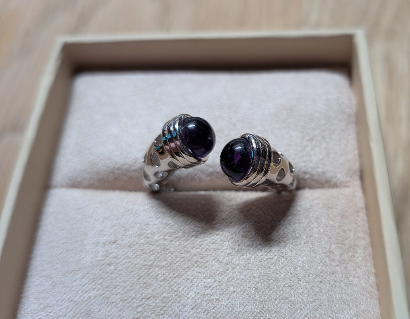 Customer photo review of Allegro Mystic Ring with Amethyst