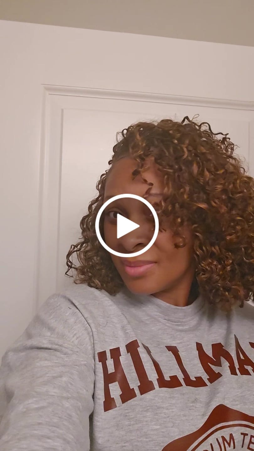 Customer video review of #4/30 Mix Color Blend Water Deep Wave Feather Crochet Hair