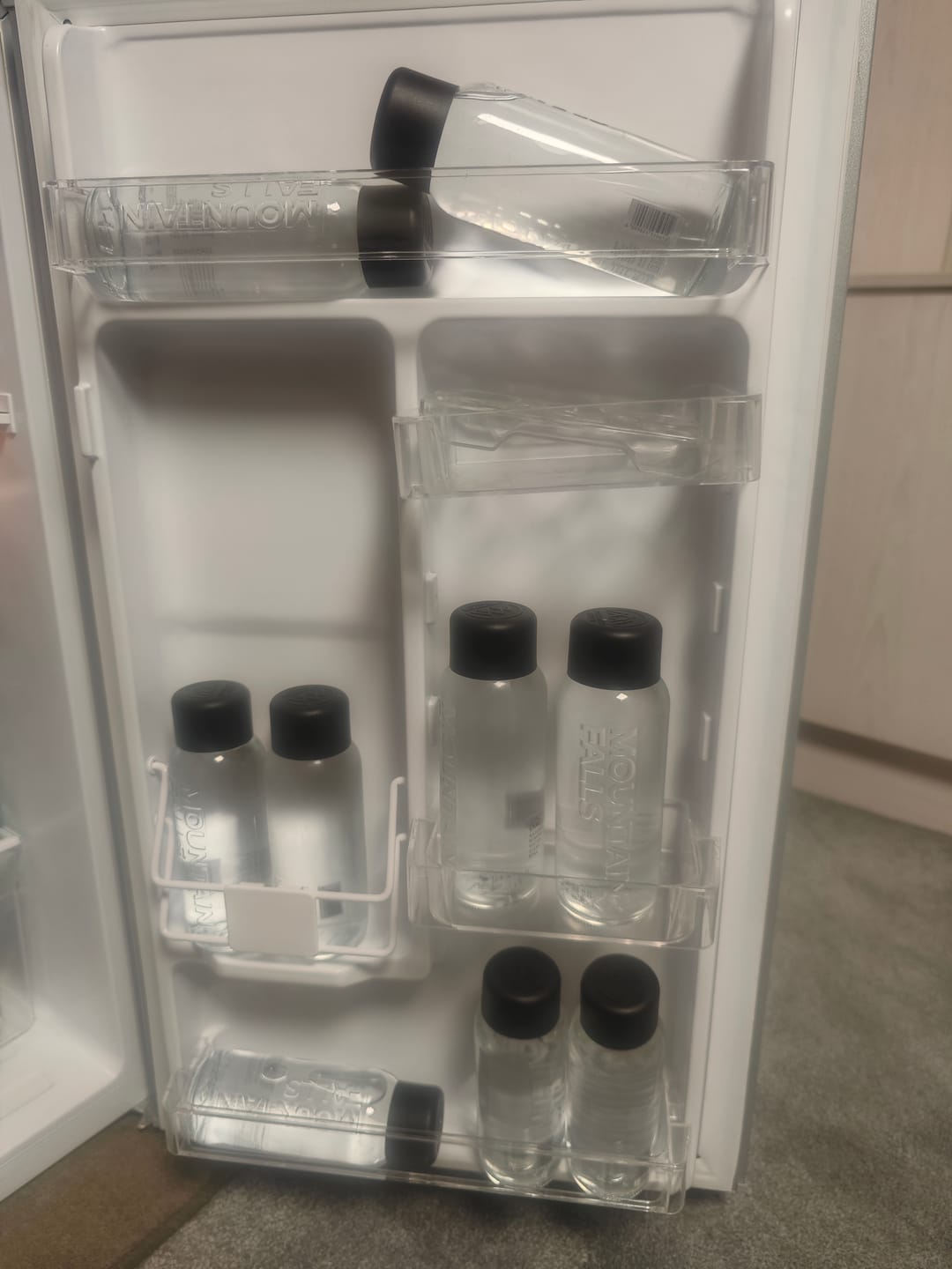 Customer photo review of Signature Glass 330ml - Still Mineral Water