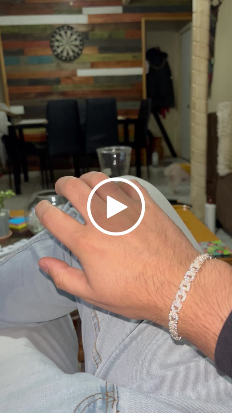 Customer video review of Pulsera Cubana Tennis