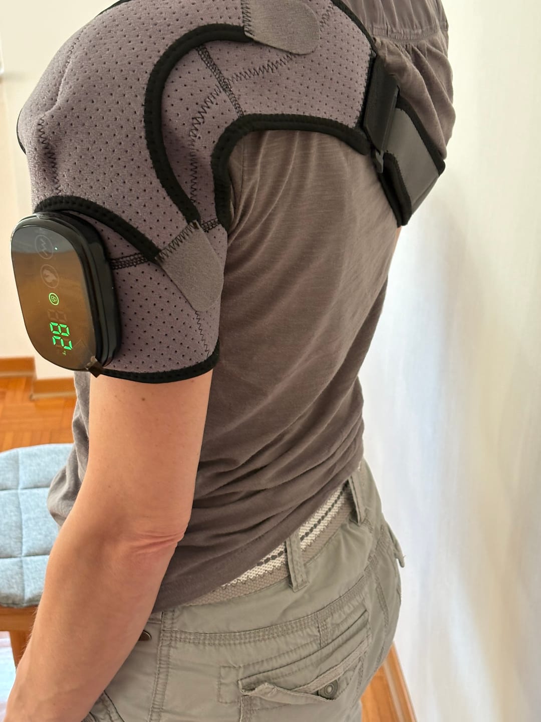 Customer photo review of ReliveX™ 3-in-1 Schouder Massager
