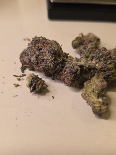 Snozz Berries - Indoor - 4 Grams - Hybrid photo review