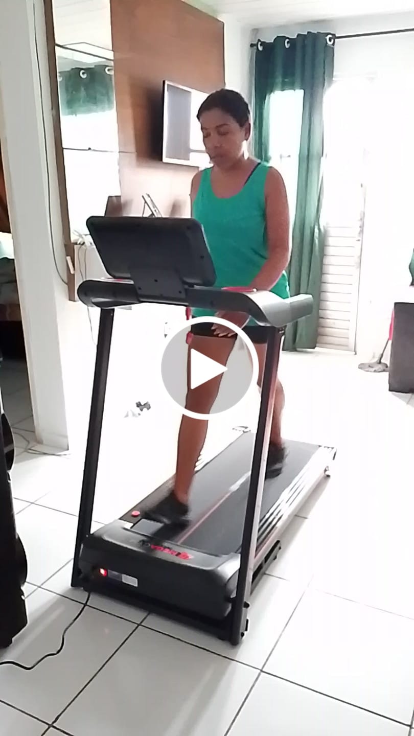 Customer video review of Esteira Ergométrica Elétrica Smart Pace 14km/h | Motor 2.5 HP | Bluetooth |Suporta até 120kg