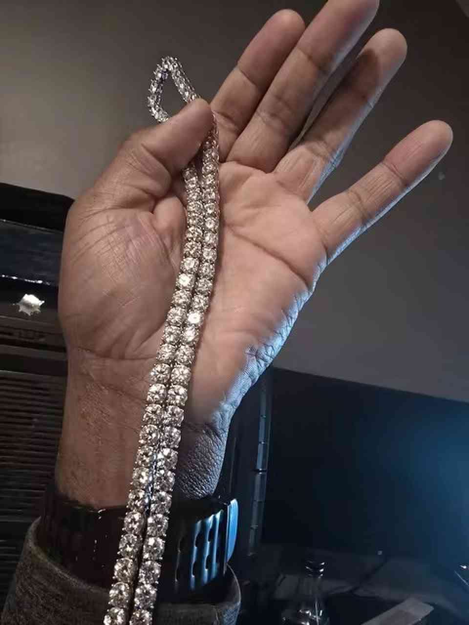 Customer photo review of 2mm 3mm 4mm 5mm 6.5mm Moissanite Tennis Necklace, 925 Silver Gold-Plated