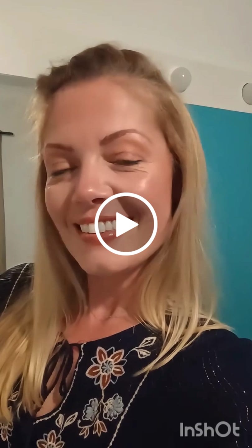 Customer video review of Lapiseira Para Olhos Olive Green - Vizzela - Verde Oliva Efeito Metalizado