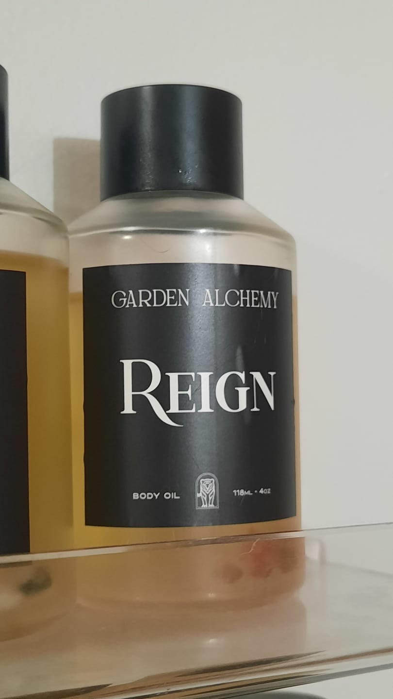 Customer photo review of REIGN BODY OIL