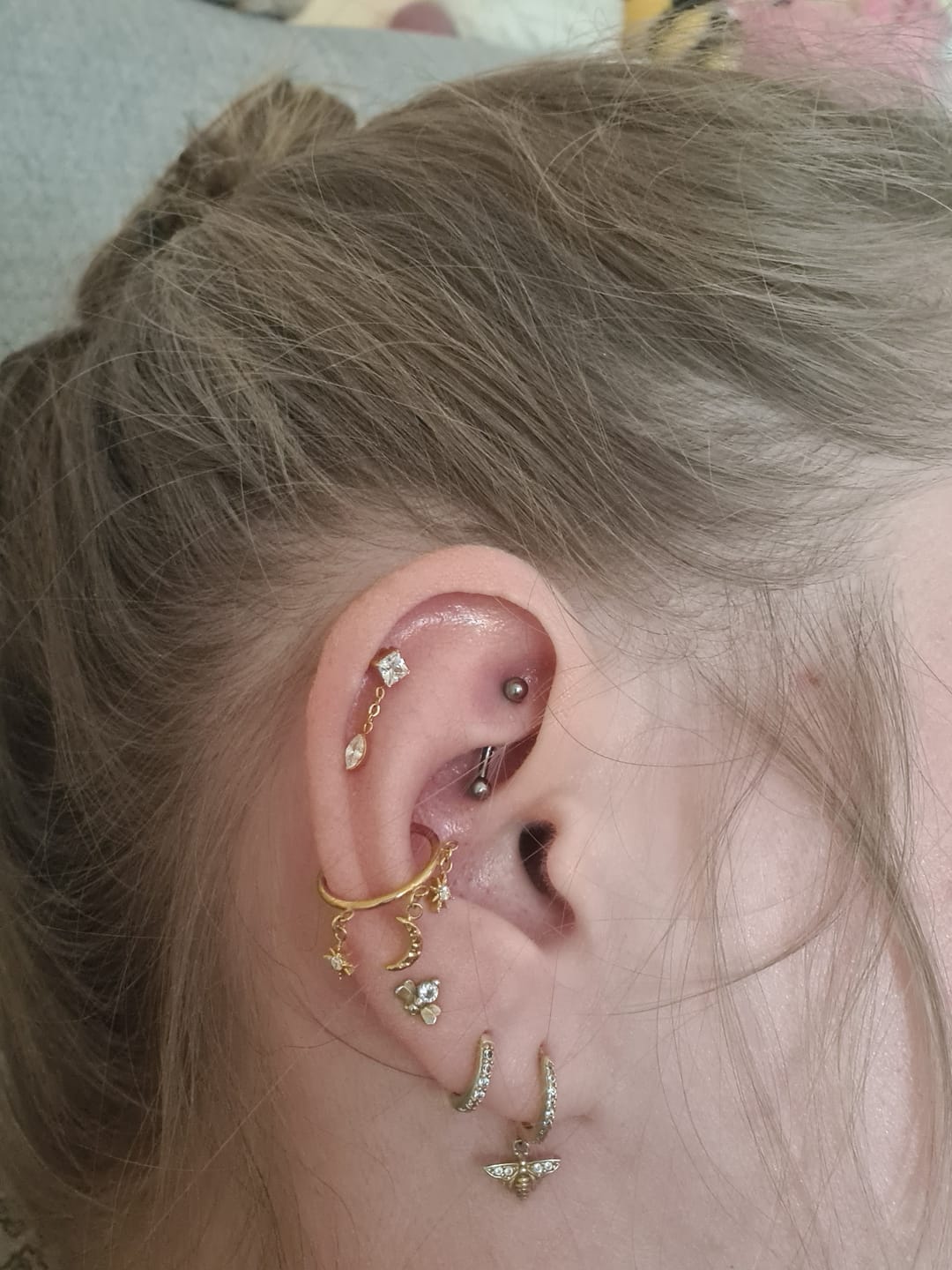 Customer photo review of Shiny Chain Piercing | Titan