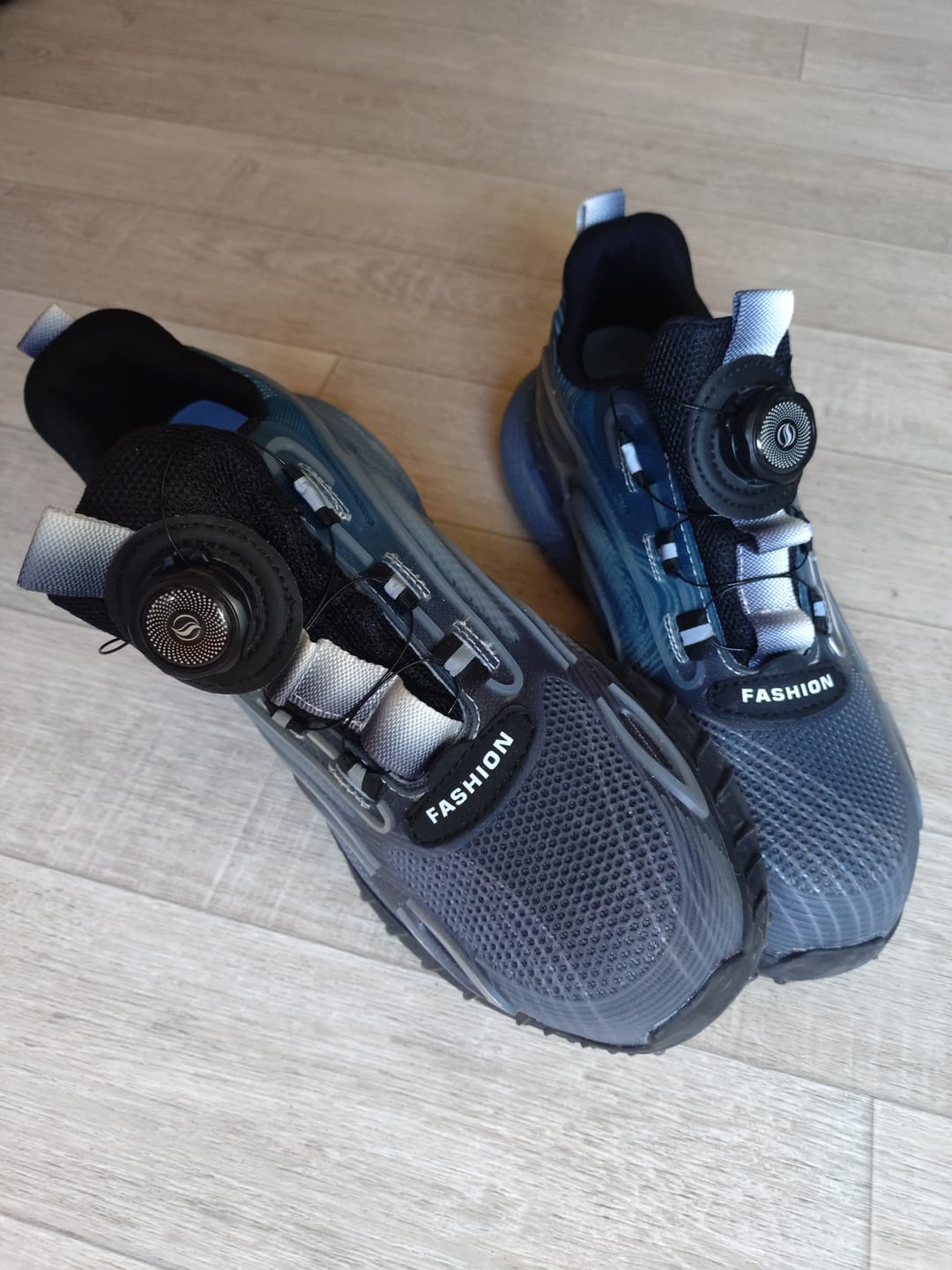 Customer photo review of Baskets de Sécurité Respirantes & Amortissantes