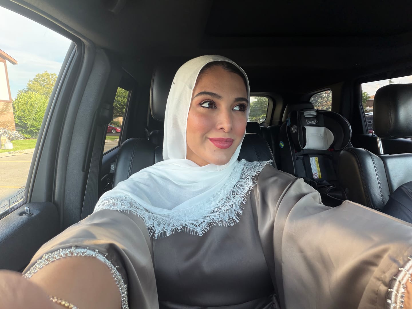 Customer photo review of Bulut Lace Modal
