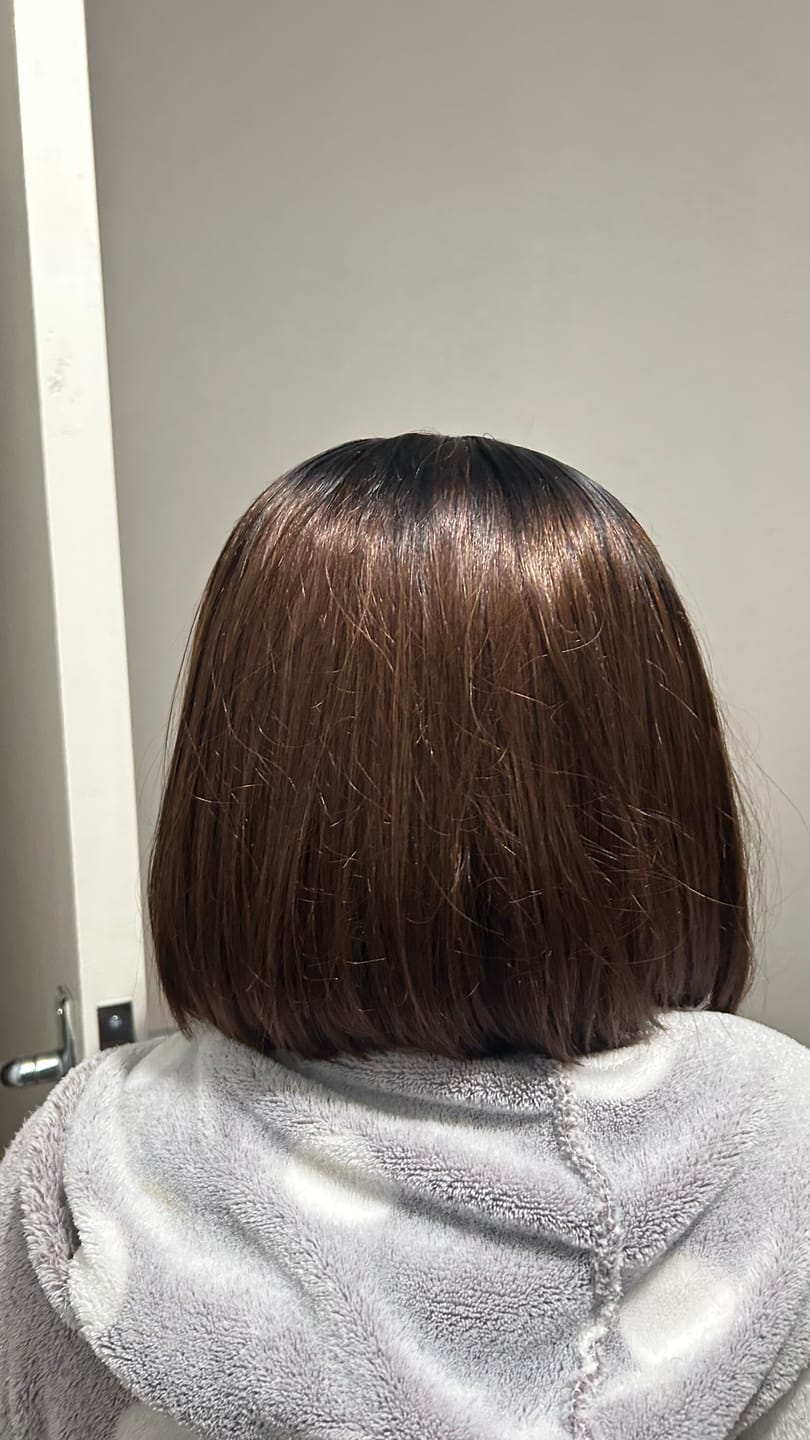 Customer photo review of 8 Straight 5X5 BOB WIG WITH COLOUR