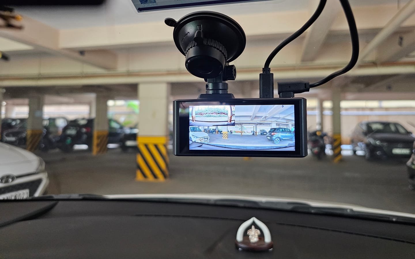 Customer photo review of Redtiger F7NA 4K Sony STARVIS 2 Front and Rear Dash Cam